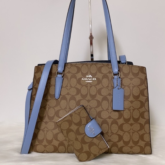 Coach Handbags - NWT💃Coach Bundle Tatum Carryall Signature Canvas and Wallet Set